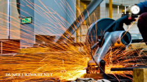 ảnh thumbnail sử dụng máy cắt kim loại