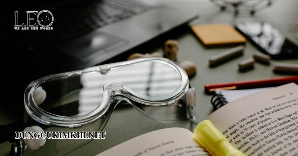 Kính bảo hộ chống bụi 4